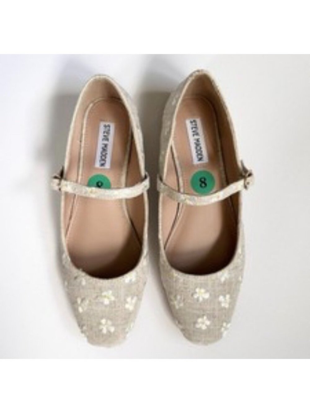 Steve Madden Vinetta flats feature delicate white and yellow daisy embroidered 8
